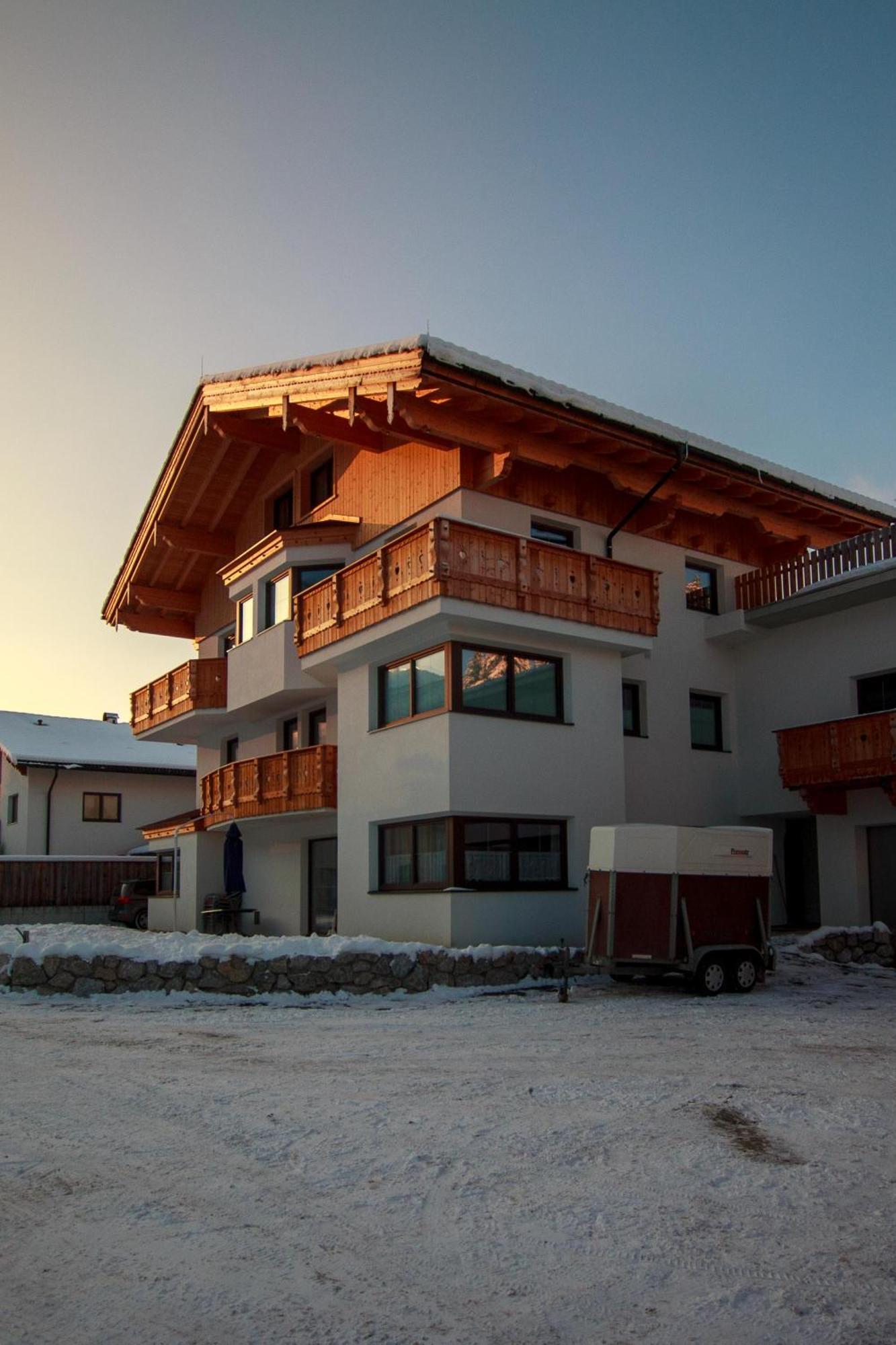 Ferienwohnung Am Bauernhof, Korbingerhof Rinn Exterior photo