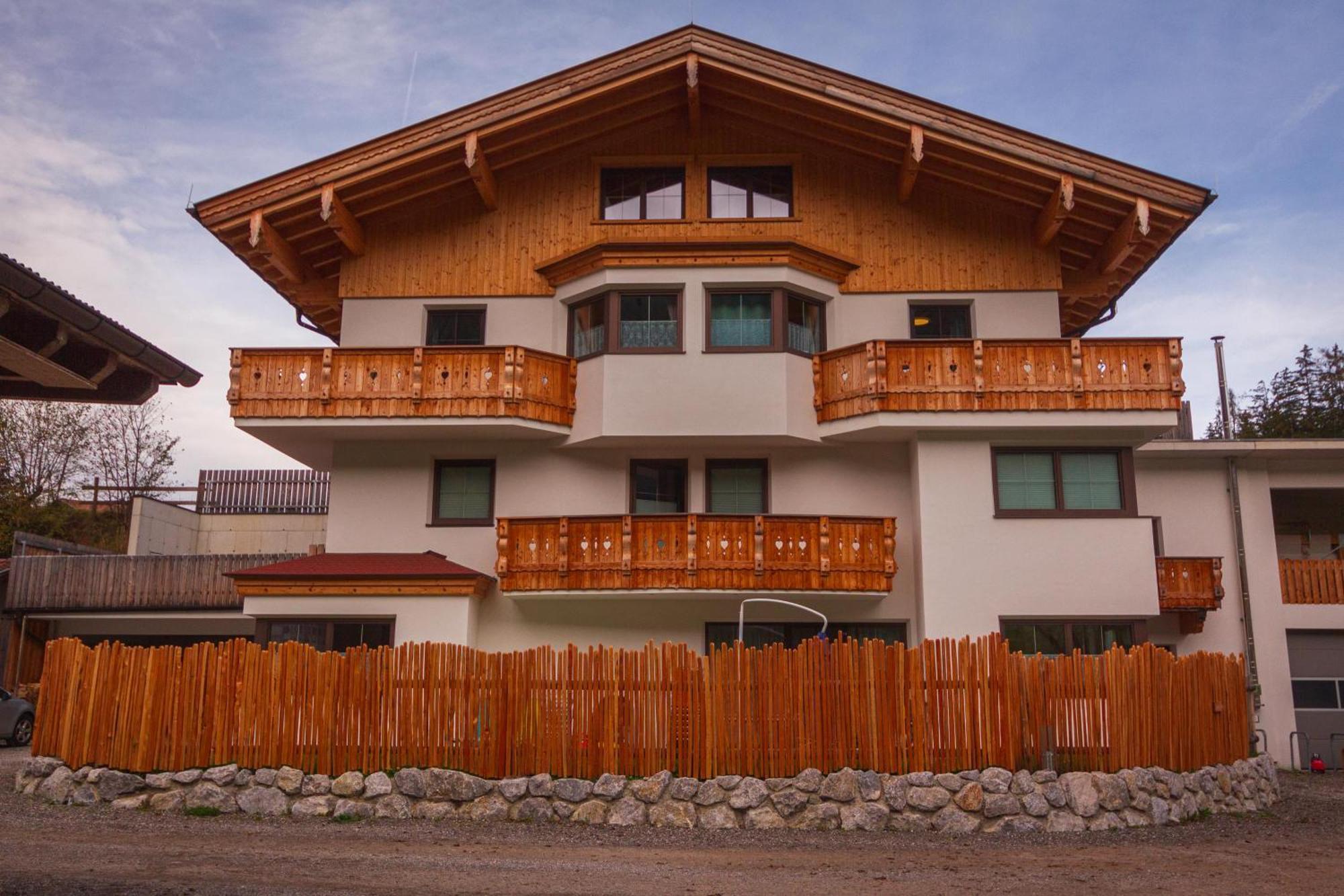 Ferienwohnung Am Bauernhof, Korbingerhof Rinn Exterior photo