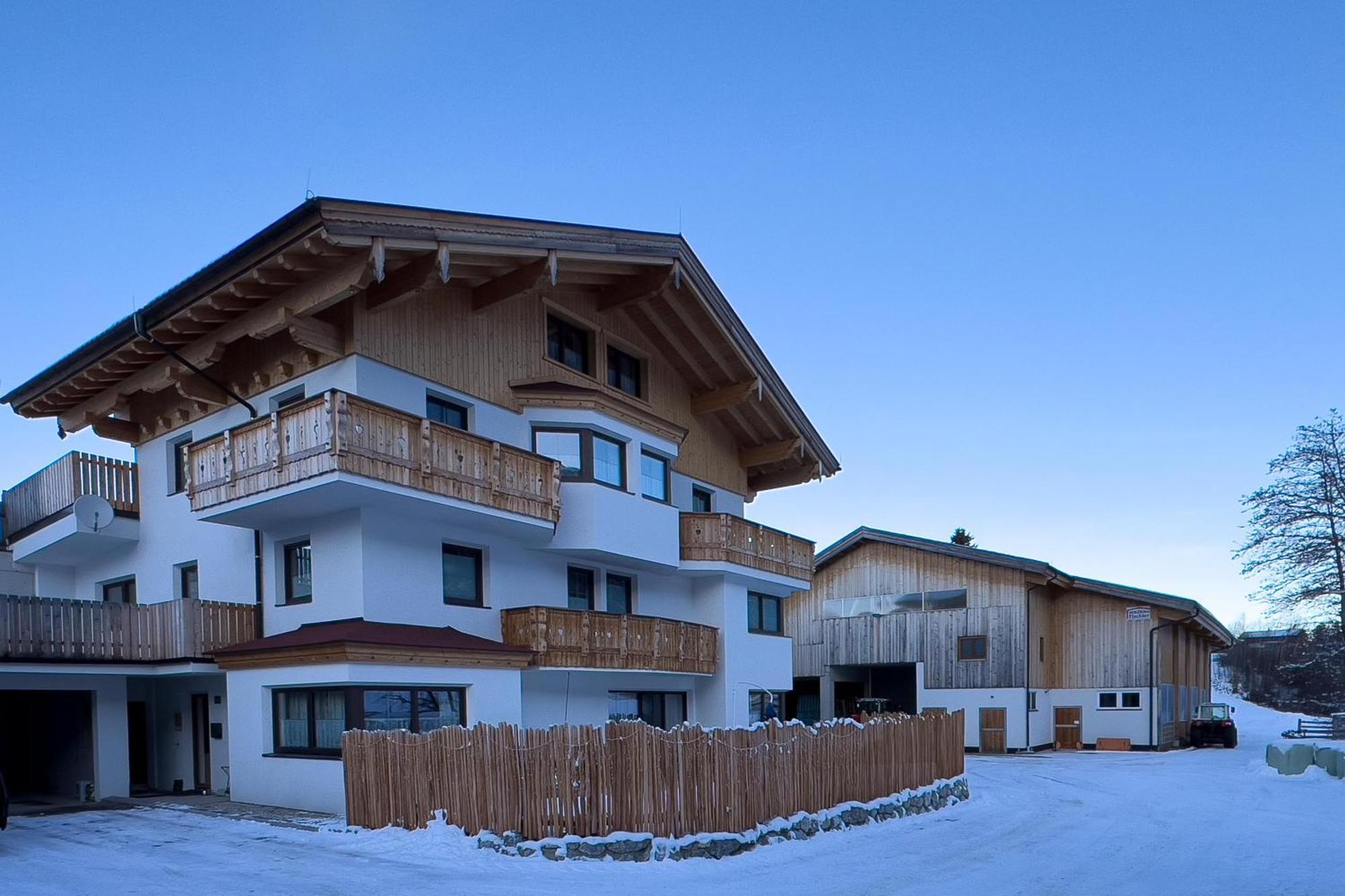 Ferienwohnung Am Bauernhof, Korbingerhof Rinn Exterior photo
